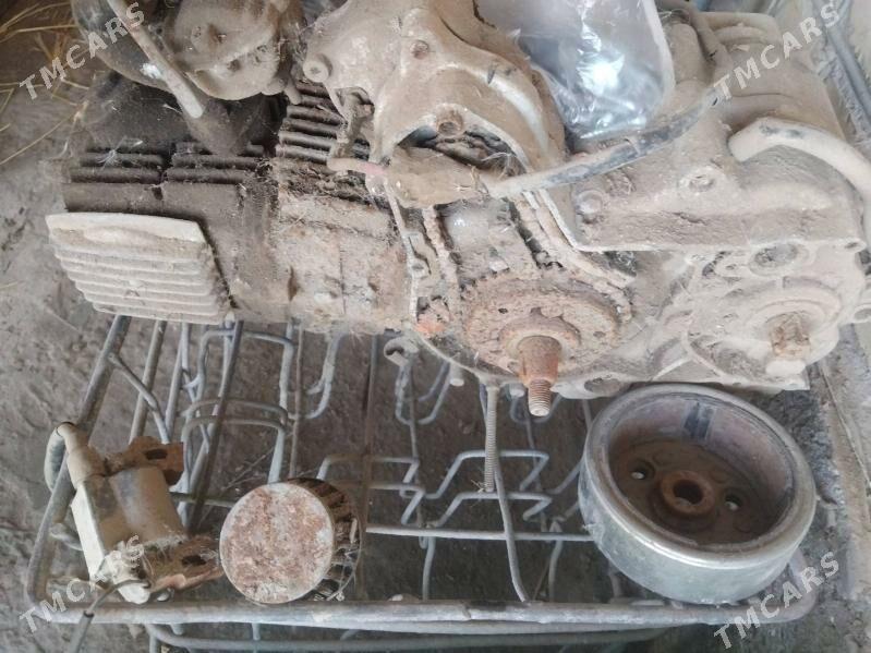 квадроцикл - Çärjew - img 1