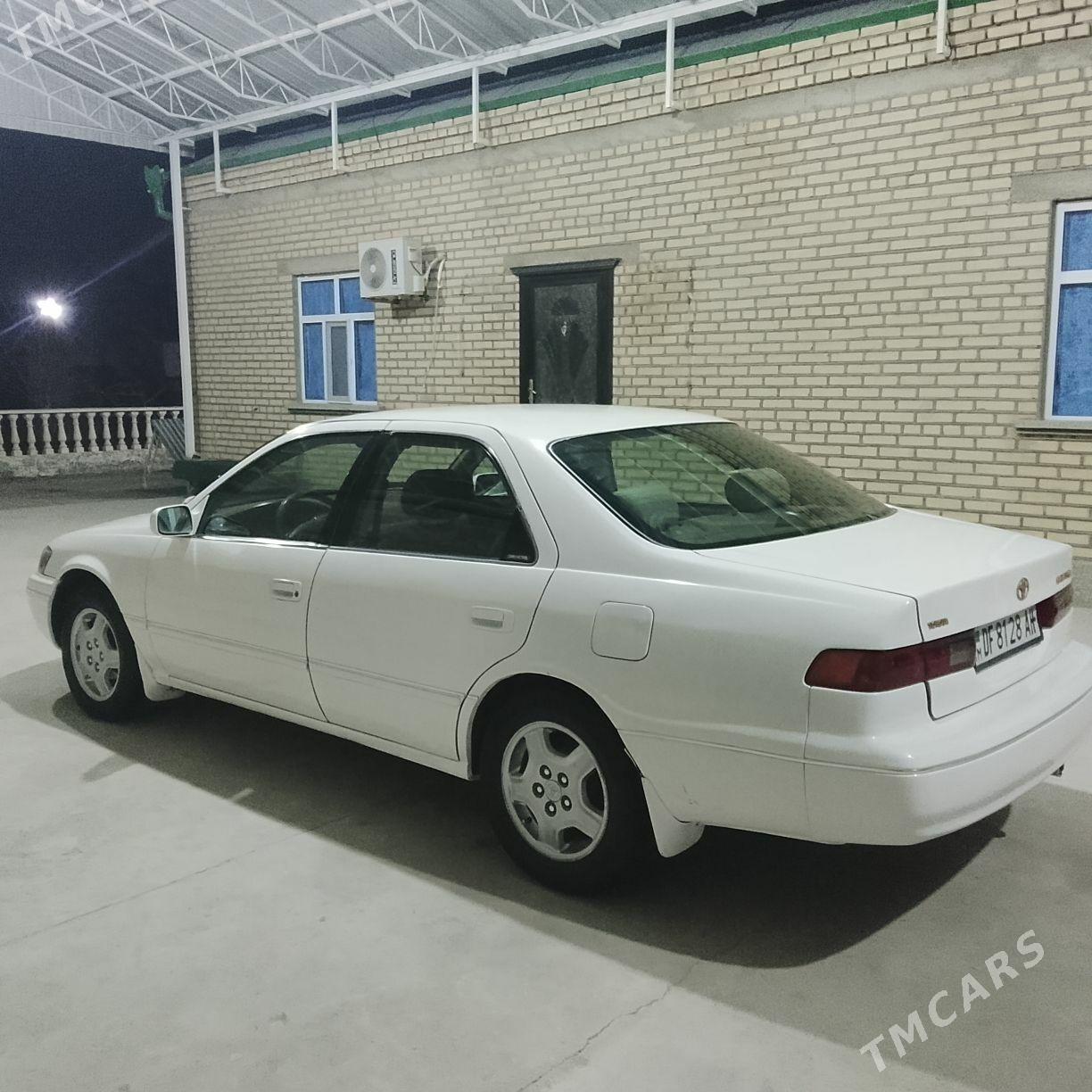 Toyota Camry 1999 - 135 000 TMT - Bäherden - img 1