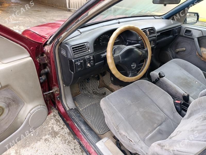 Opel Vectra 1992 - 21 000 TMT - Bäherden - img 1