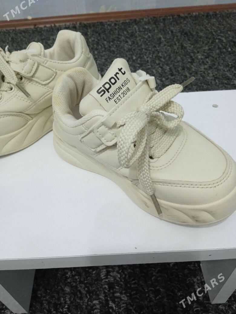 gyz krosowka - Балканабат - img 1