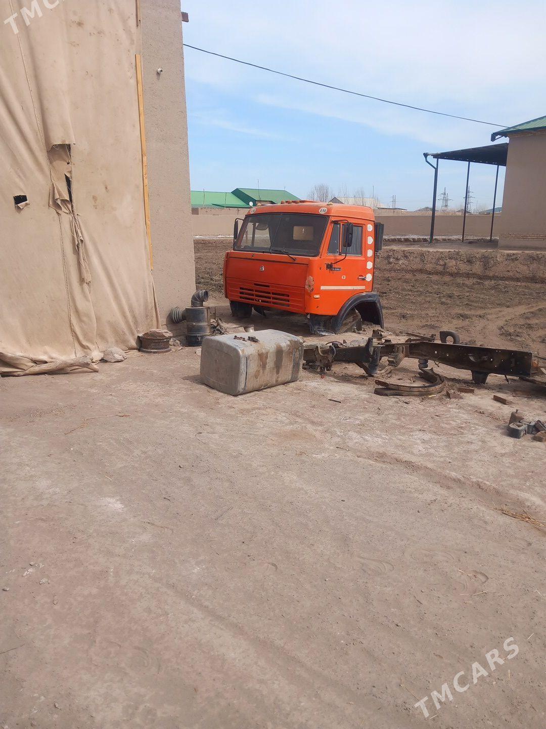 Kamaz Euro 3 1991 - 160 000 TMT - Şabat etr. - img 1