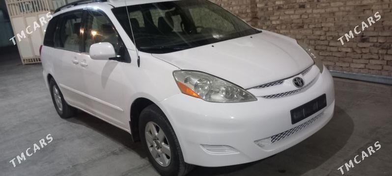 Toyota Sienna 2008 - 200 000 TMT - Мары - img 1