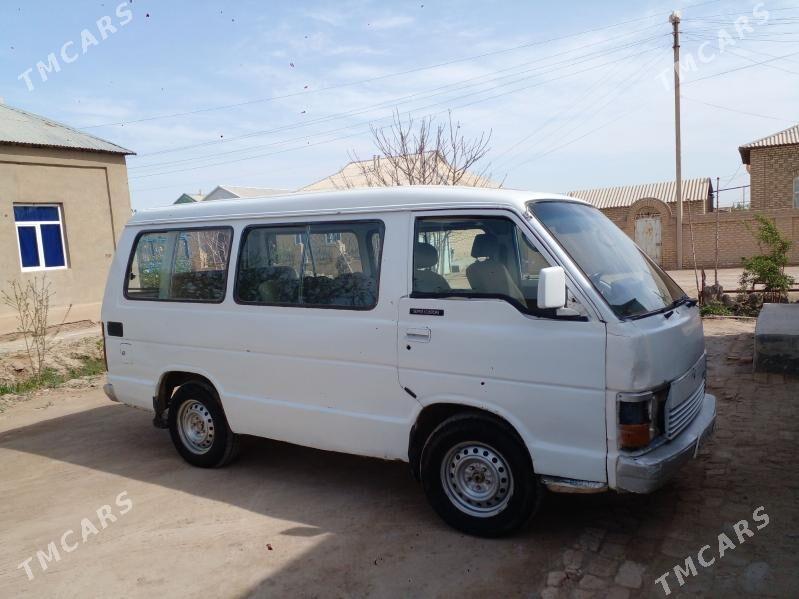 Toyota Hiace 1988 - 30 000 TMT - Mary - img 1