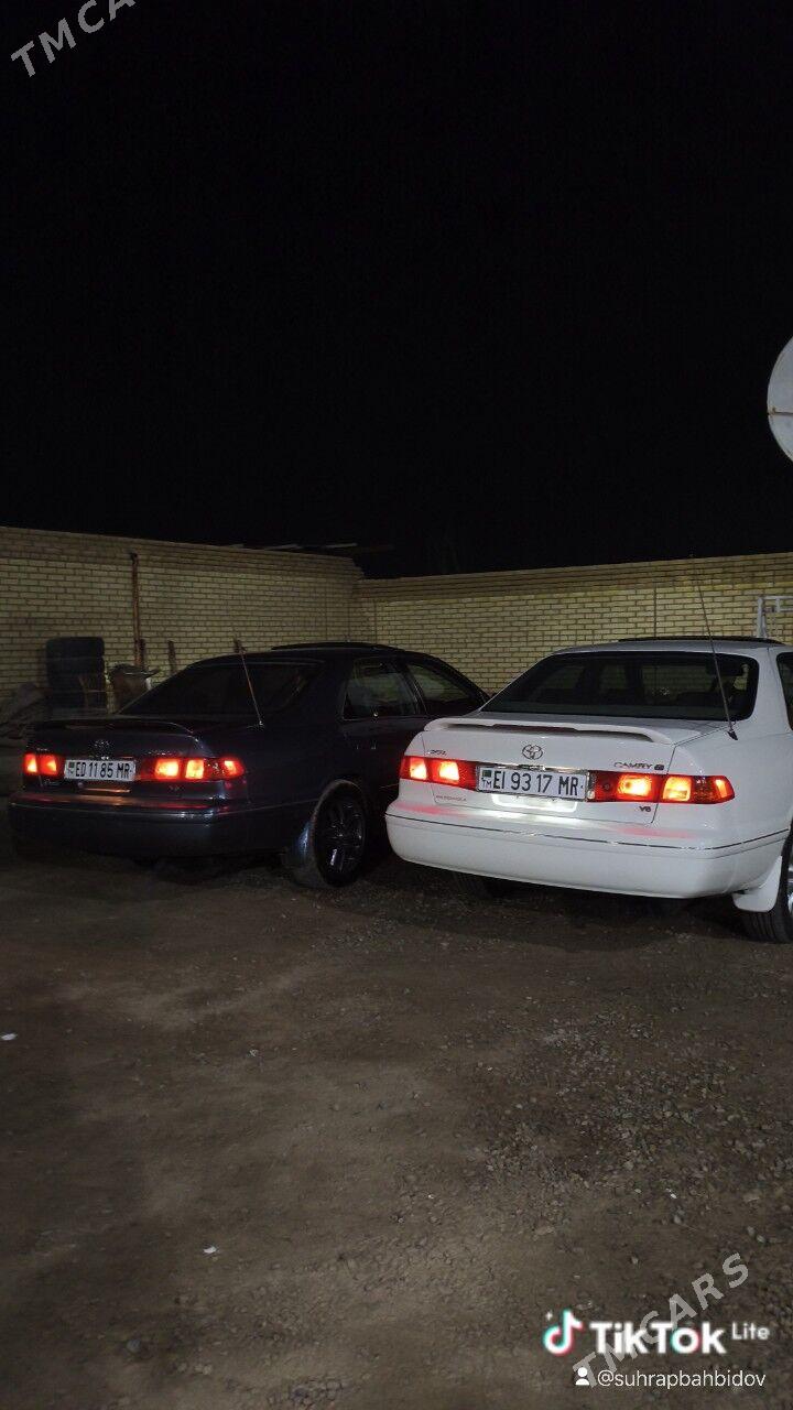 Toyota Camry 2001 - 225 000 TMT - Mary - img 1