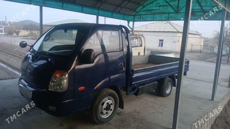 Kia Bongo 2009 - 200 000 TMT - Дашогуз - img 1