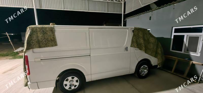Toyota Hiace 2010 - 267 000 TMT - Туркменгала - img 1