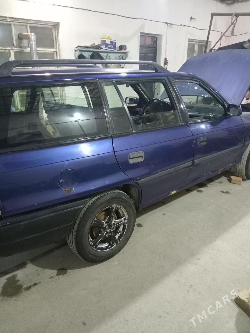 Opel Astra 1997 - 35 000 TMT - Бахарден - img 1