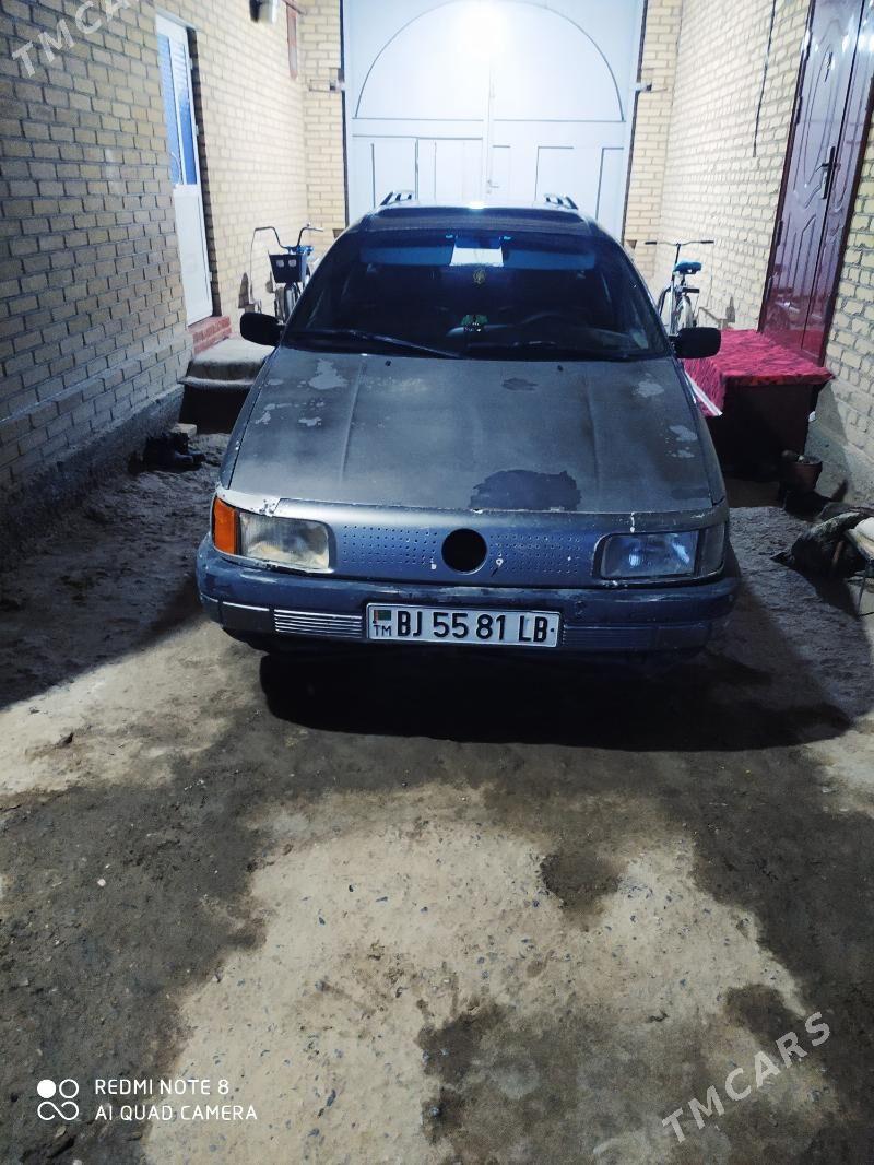 Volkswagen Passat 1992 - 30 000 TMT - Дянев - img 1