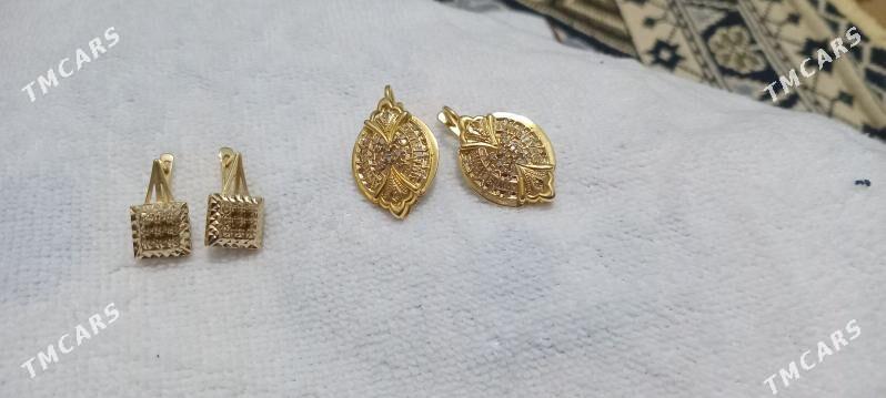 gyzyl gulakalka - Мир 7 - img 1