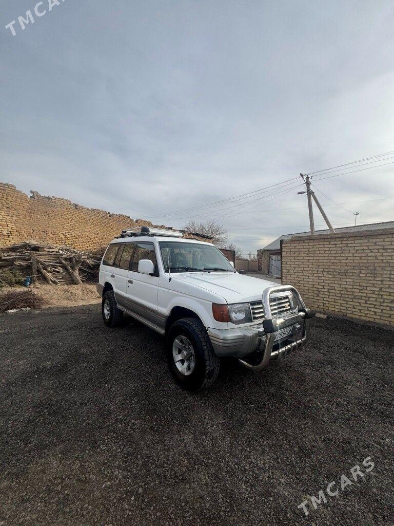 Mitsubishi Pajero 1995 - 120 000 TMT - Сакар - img 1
