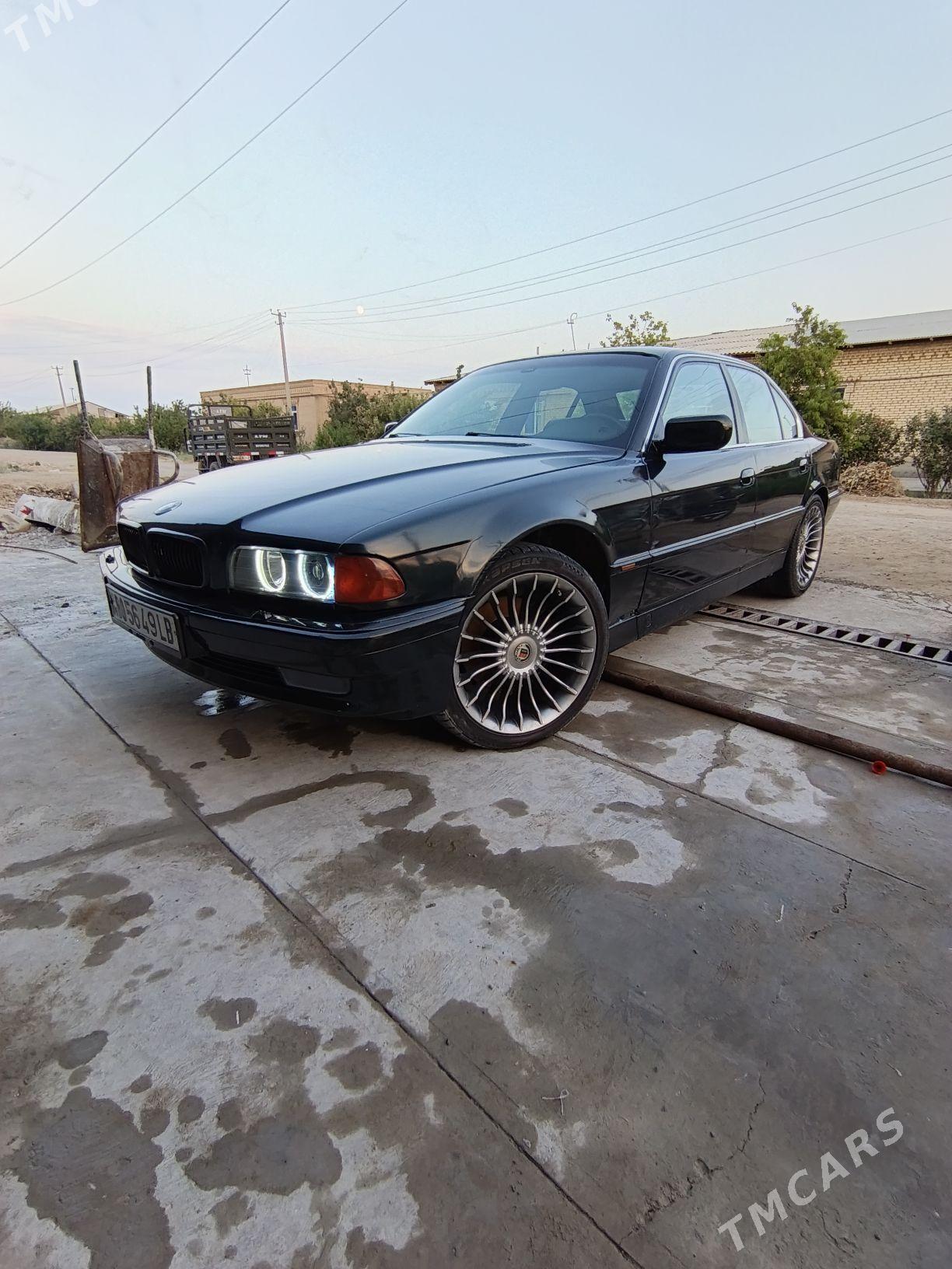 BMW 740 1996 - 75 000 TMT - Dänew - img 1