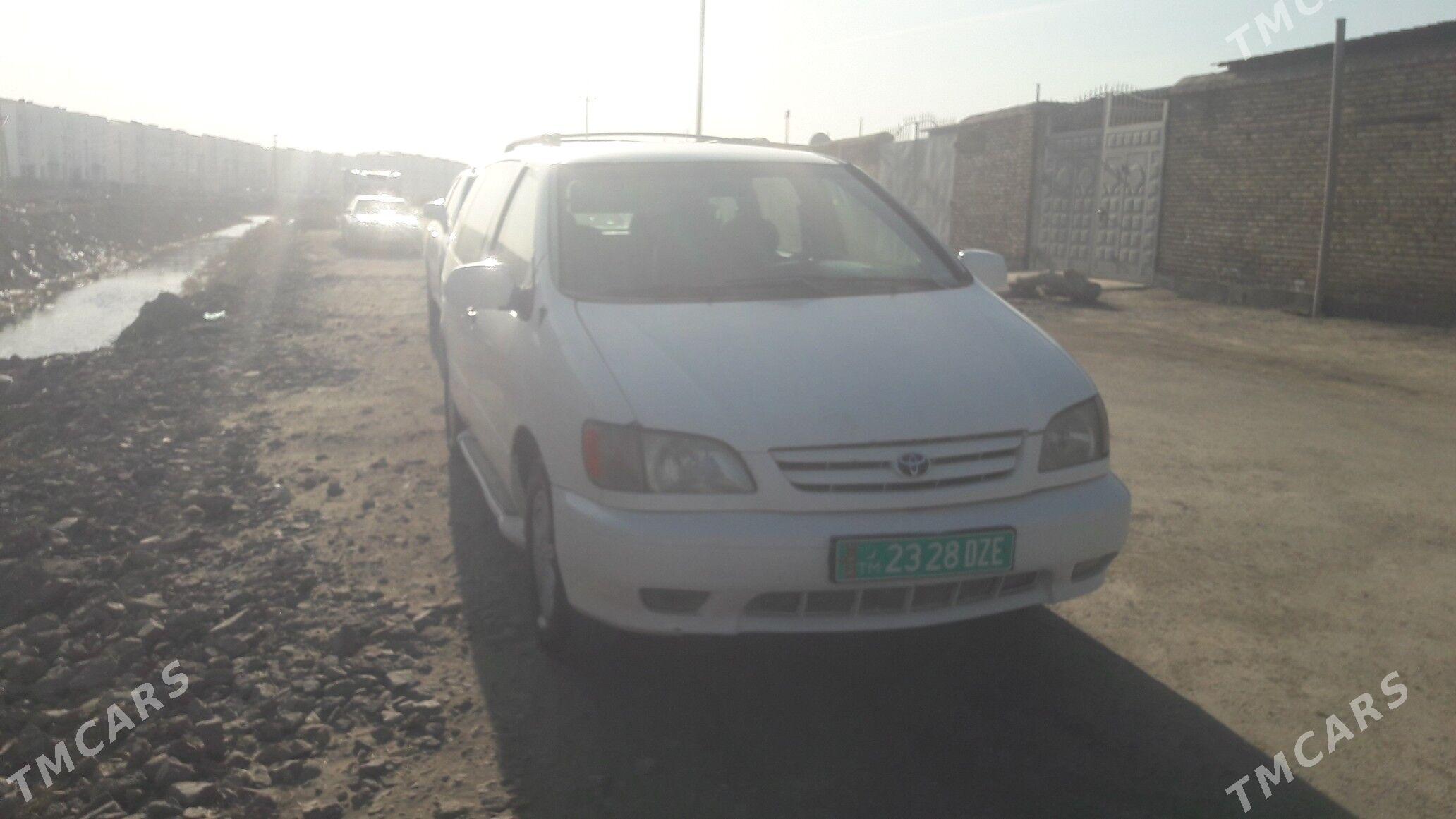 Toyota Sienna 2000 - 140 000 TMT - Görogly (Tagta) - img 1