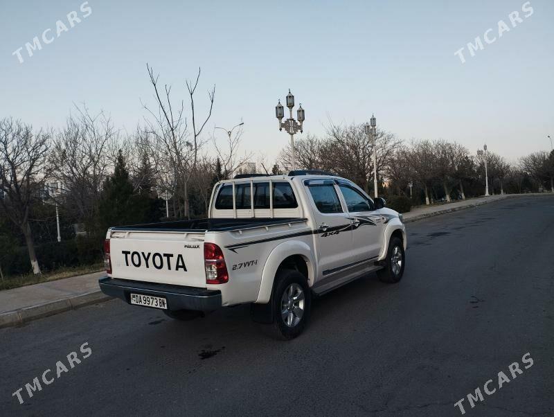 Toyota Hilux 2013 - 320 000 TMT - Türkmenbaşy - img 1