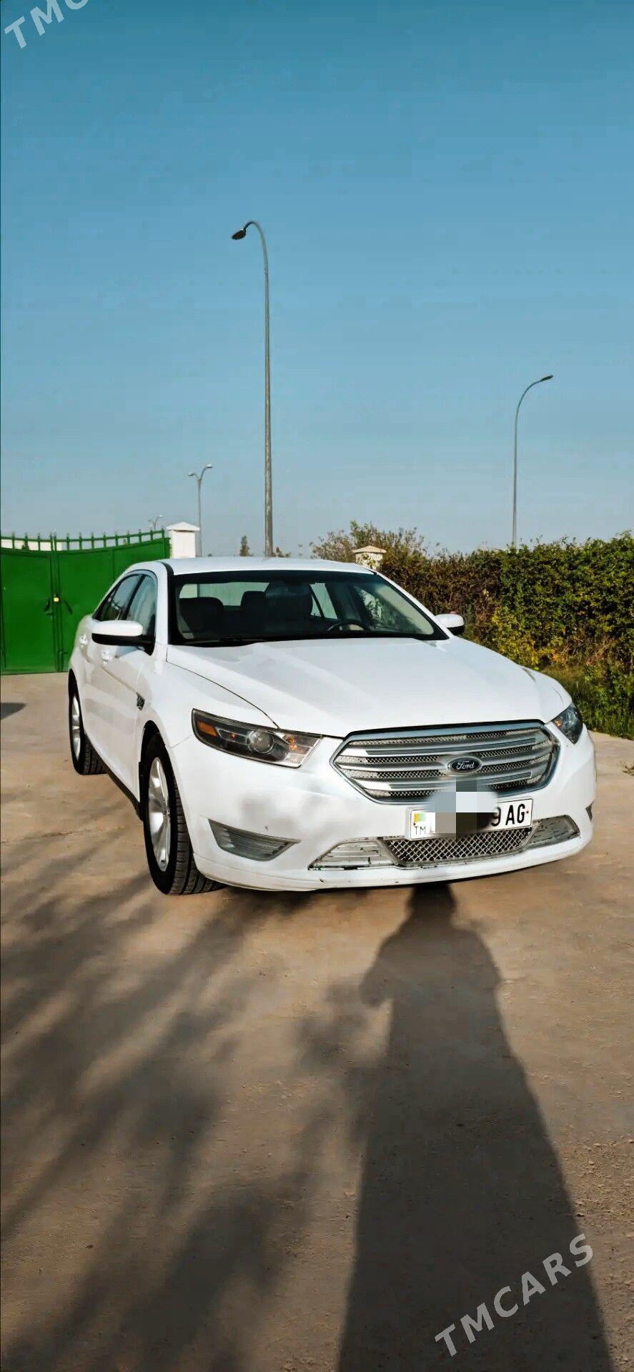 Ford Taurus 2017 - 225 000 TMT - Aşgabat - img 1