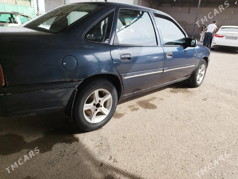 Opel Vectra 1990 - 20 000 TMT - Mary - img 1