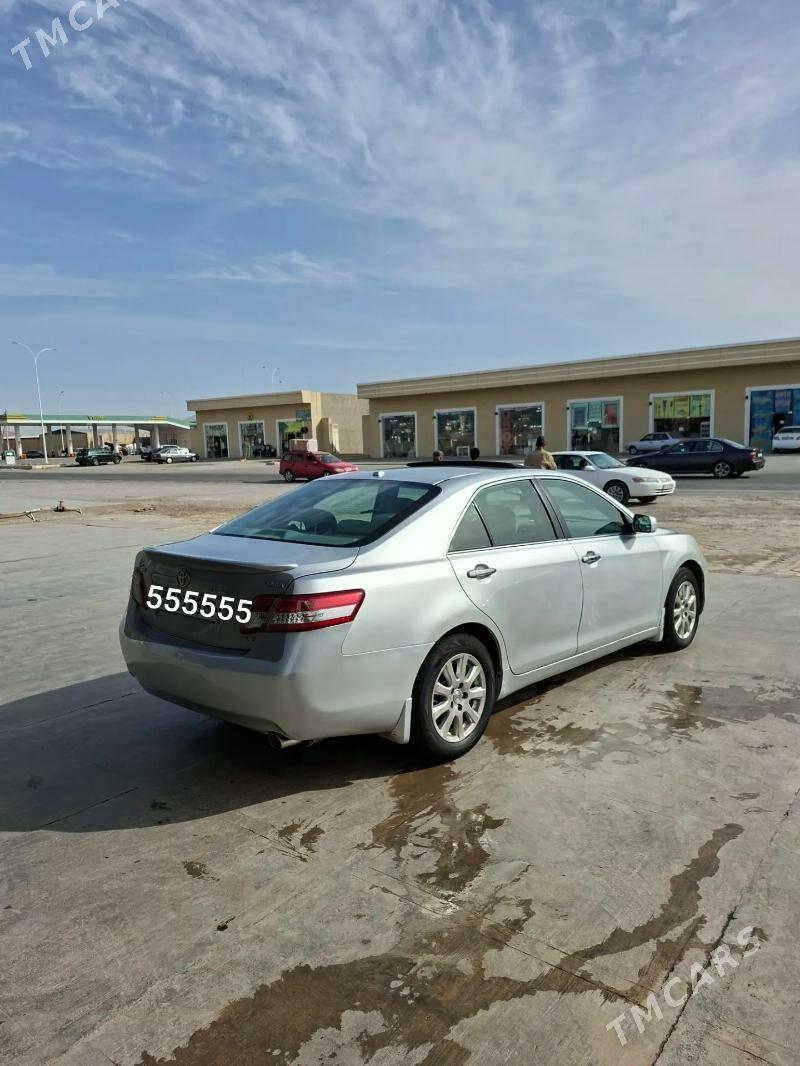 Toyota Camry 2010 - 215 000 TMT - Baýramaly - img 1
