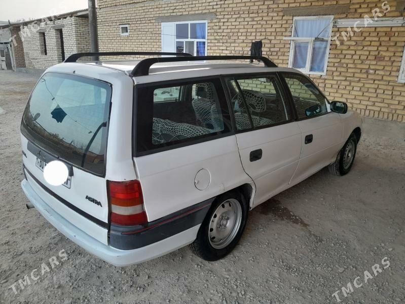 Opel Astra 1996 - 38 000 TMT - Кака - img 1