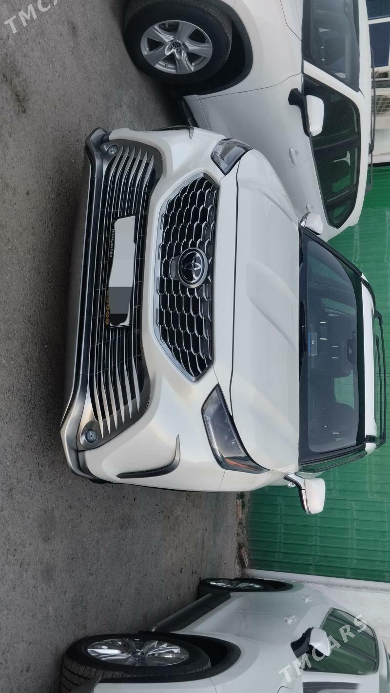 Toyota Highlander 2021 - 550 000 TMT - Мары - img 1