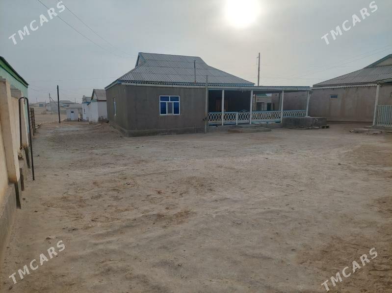 Yasayys jay - Эсенгулы - img 1