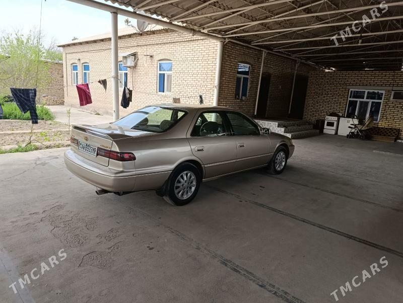 Toyota Camry 1998 - 150 000 TMT - Мары - img 1