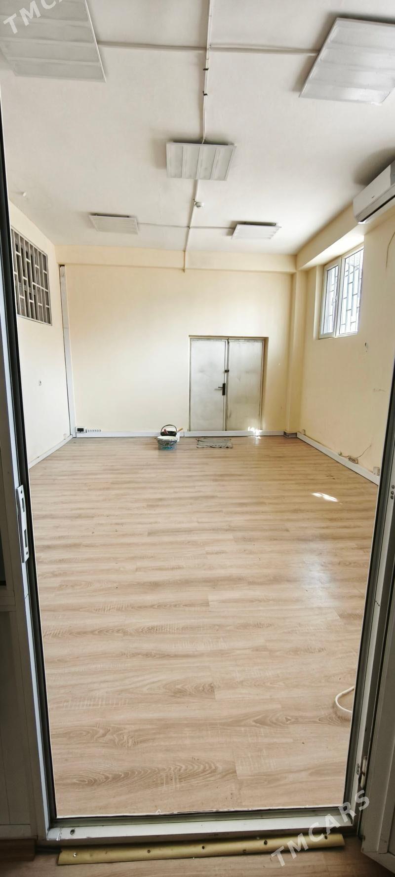 ОФИС В ЦЕНТРЕ - ул. Туркменбаши шаёлы (Ленина) - img 1