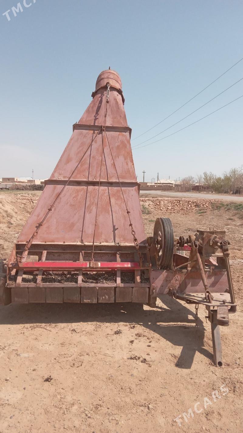 MTZ T-28 1980 - 28 000 TMT - Sakarçäge - img 1