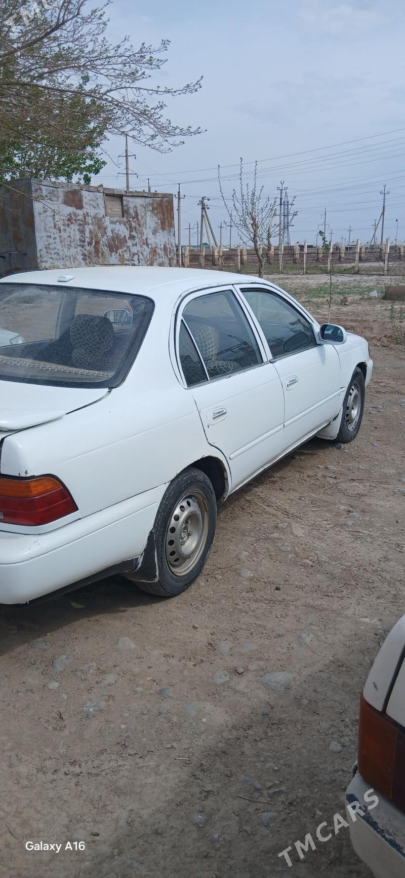Toyota Corolla 1993 - 50 000 TMT - Теджен - img 1