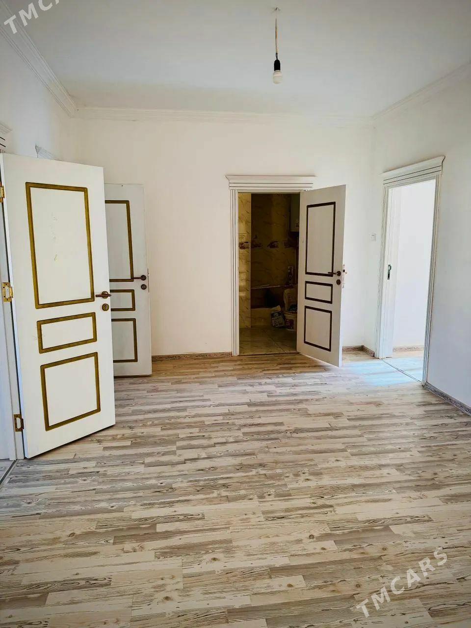 Gyssagly Satlyk 4komnat 4etaž - Türkmenabat - img 1