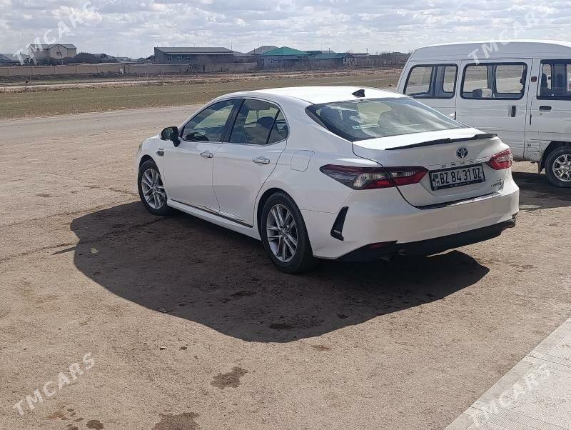 Toyota Camry Hybrid 2021 - 250 000 TMT - Дашогуз - img 1