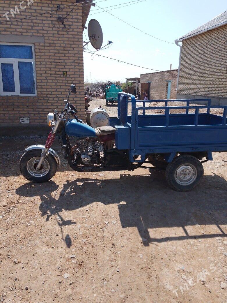 MTZ T-28 2014 - 14 000 TMT - Бабадайхан - img 1