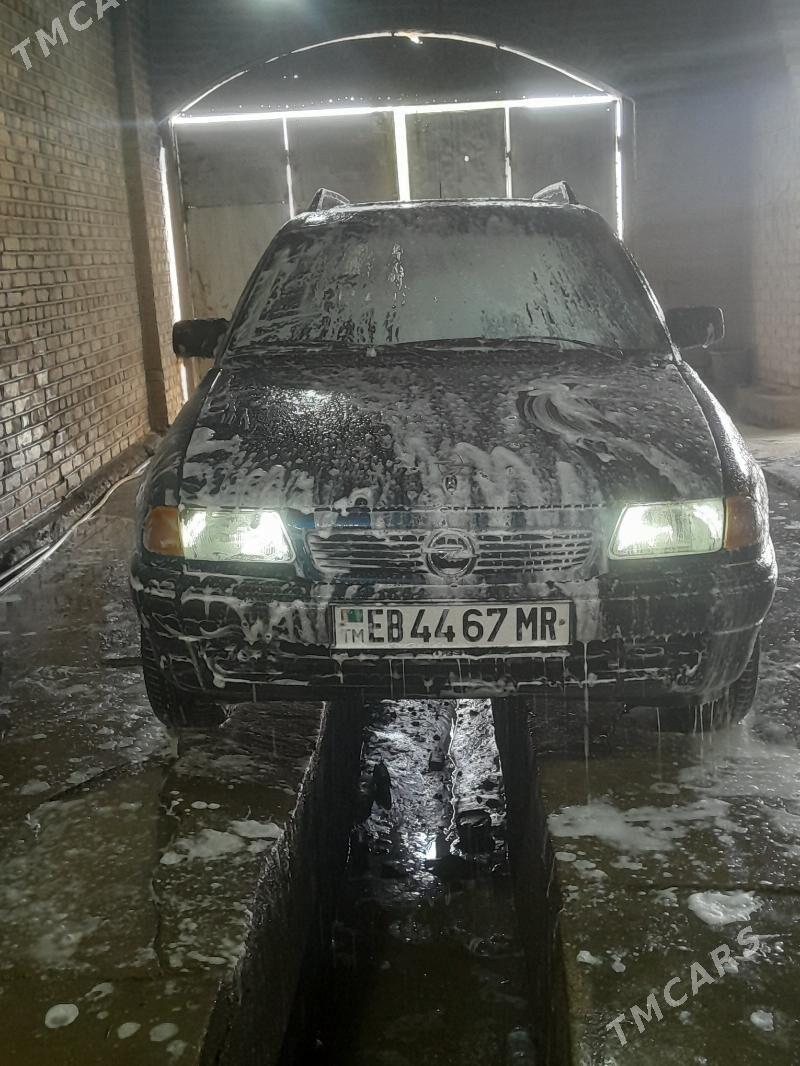Opel Astra 1995 - 60 000 TMT - Мары - img 1