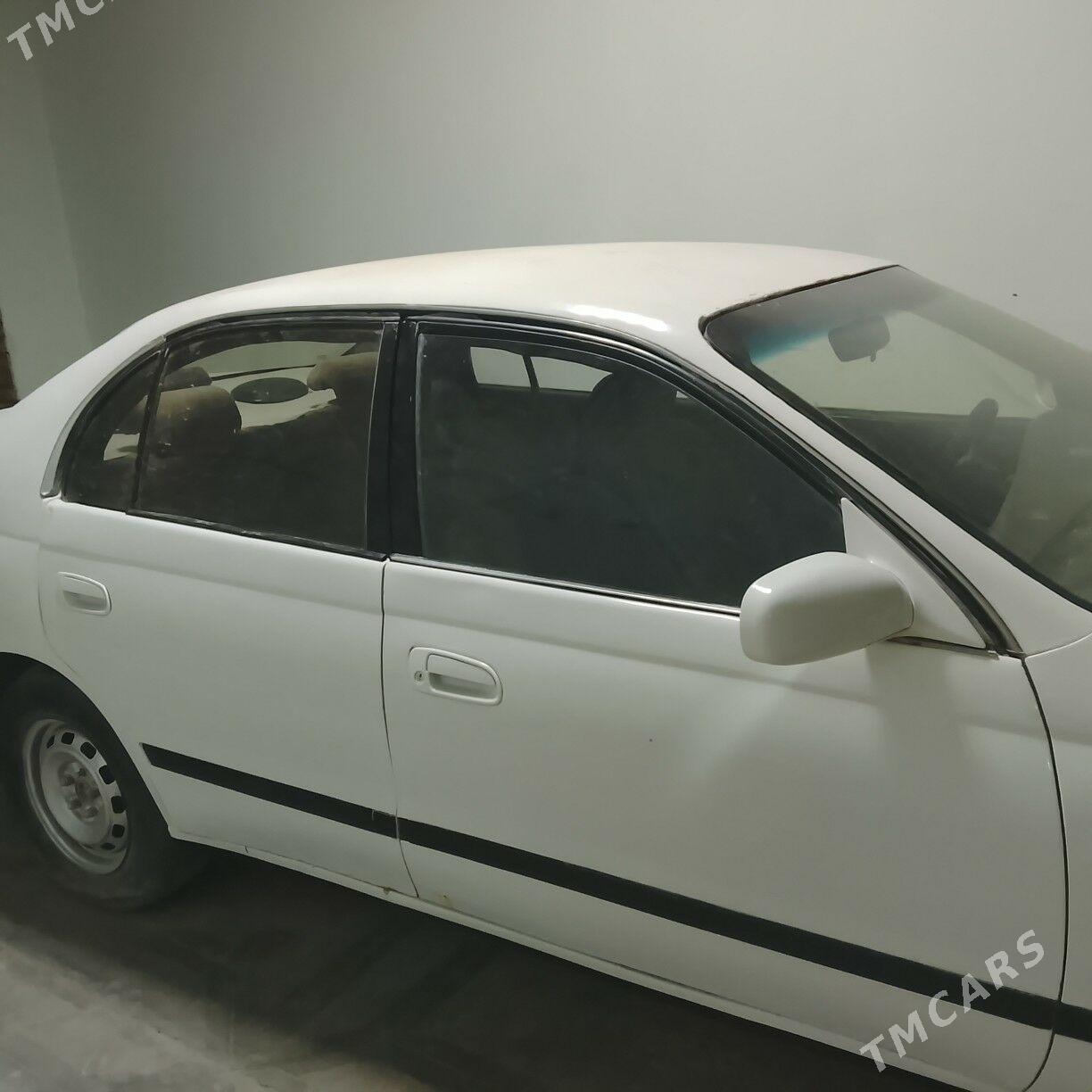 Toyota Corona 1995 - 30 000 TMT - Kerki - img 1