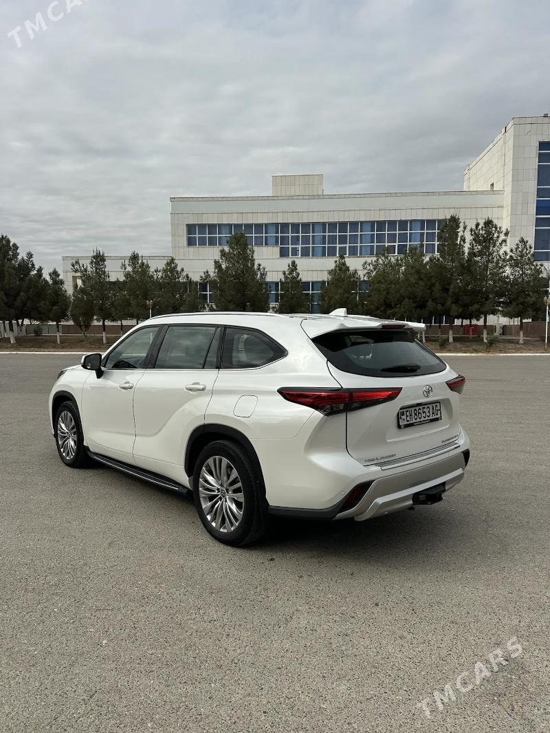 Toyota Highlander 2022 - 685 000 TMT - Aşgabat - img 1