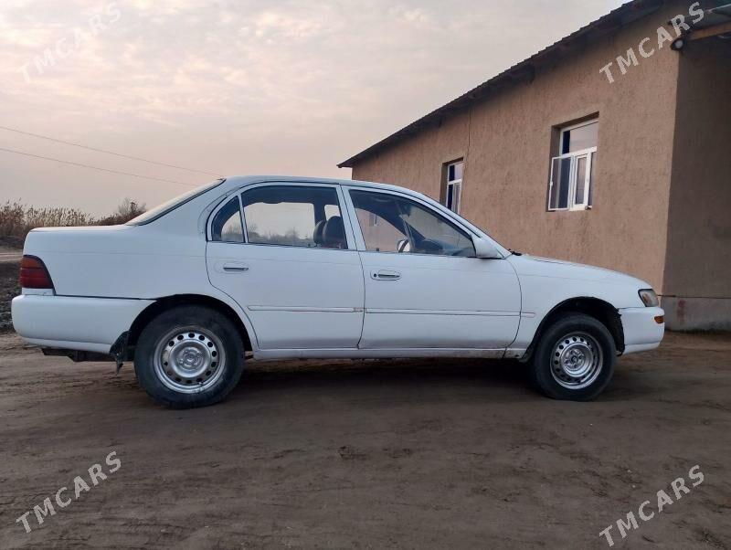 Toyota Corolla 1994 - 60 000 TMT - Köneürgenç - img 1