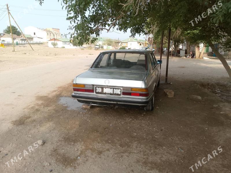 BMW 520 1990 - 16 000 TMT - Балканабат - img 1