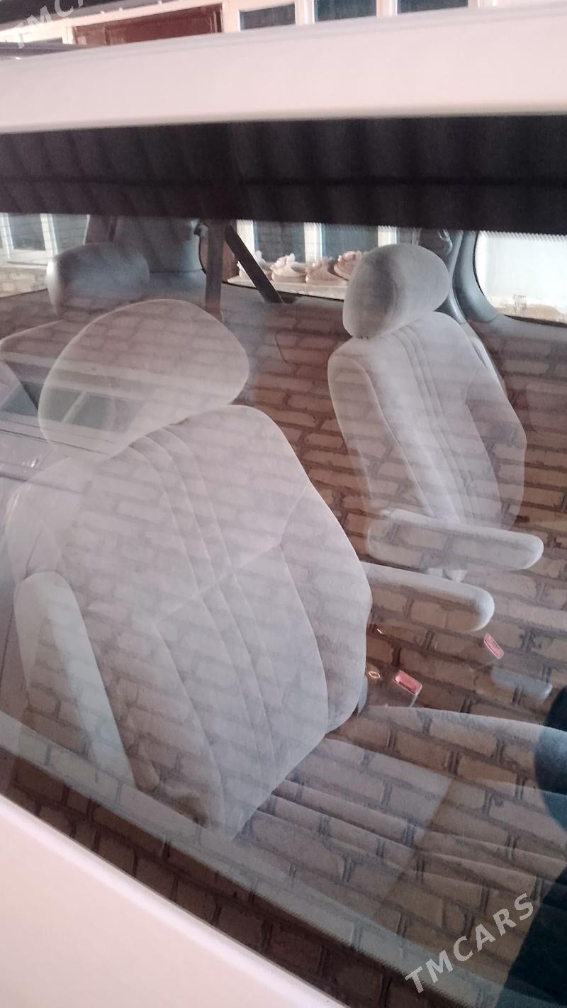 Toyota Sienna 1999 - 150 000 TMT - Мары - img 1