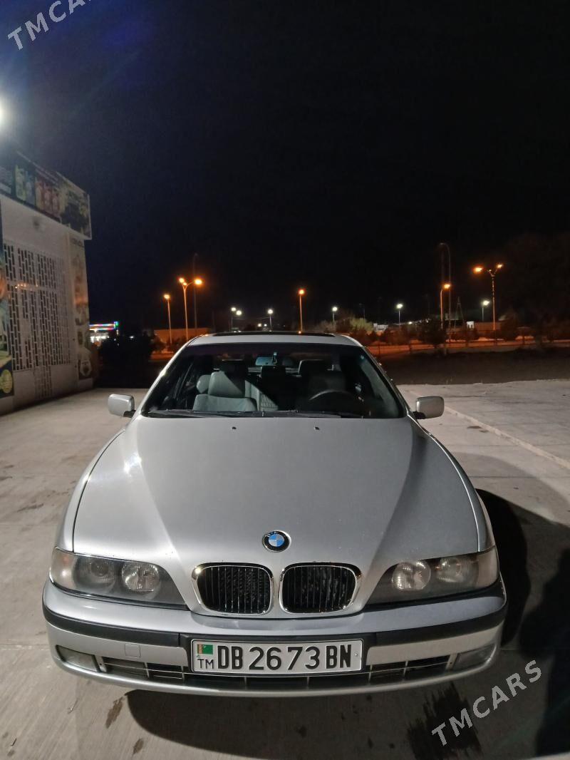 BMW E39 2002 - 106 000 TMT - Balkanabat - img 1