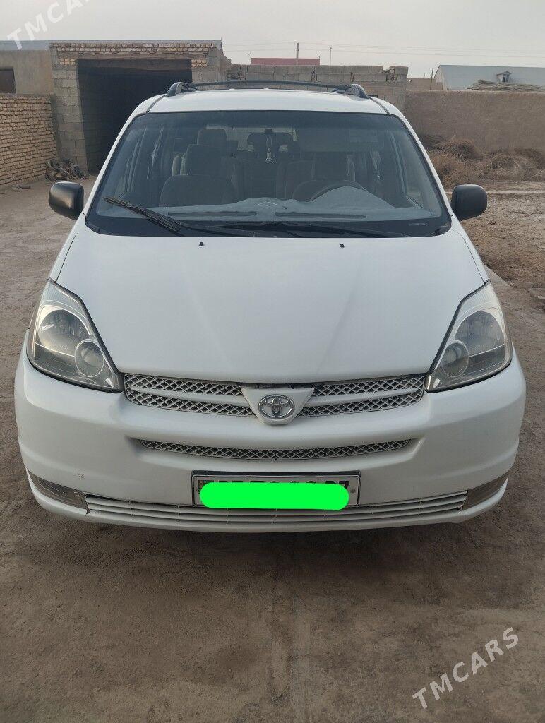 Toyota Sienna 2005 - 228 000 TMT - Акдепе - img 1