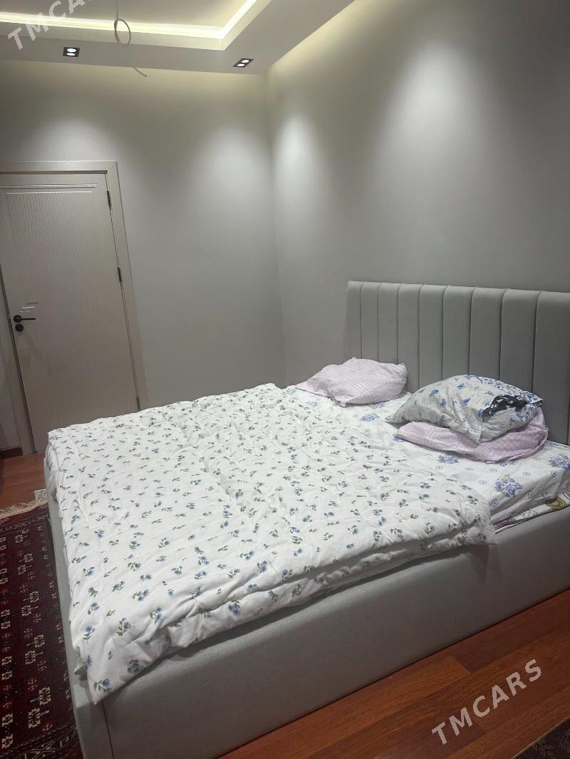 Arenda Gowdan A - Гаудан "А" - img 1