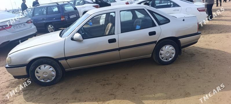 Opel Vectra 1991 - 39 000 TMT - Мары - img 1