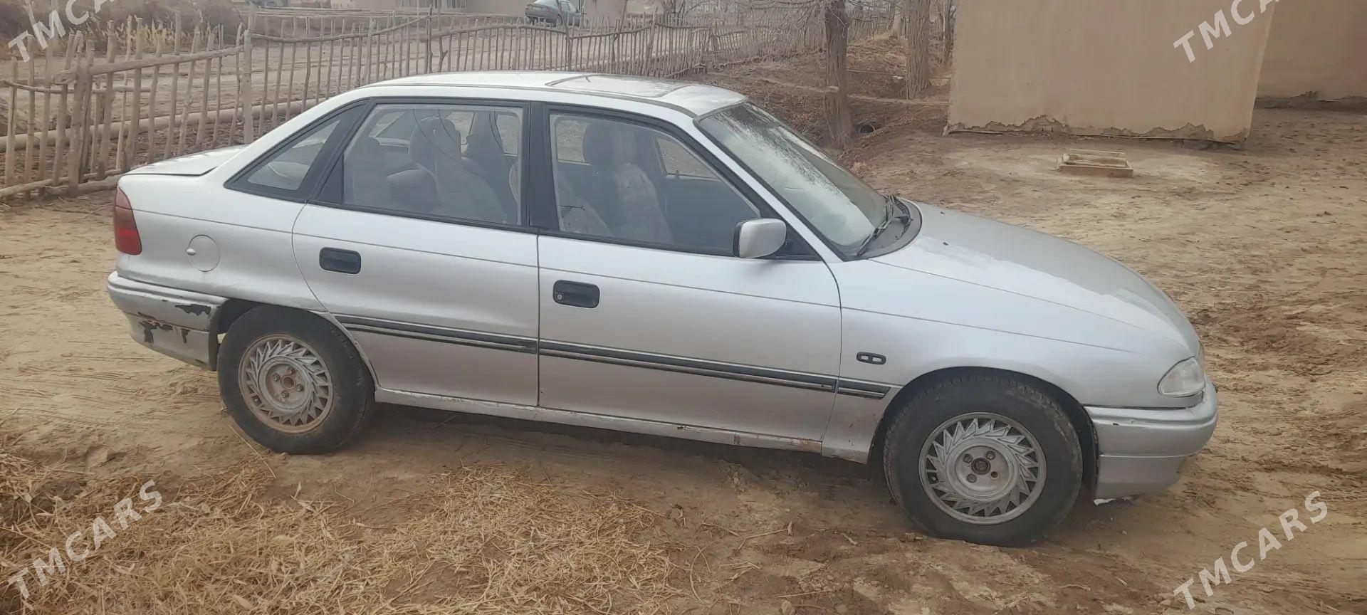 Opel Astra 1993 - 37 000 TMT - Türkmenbaşy etr. - img 1