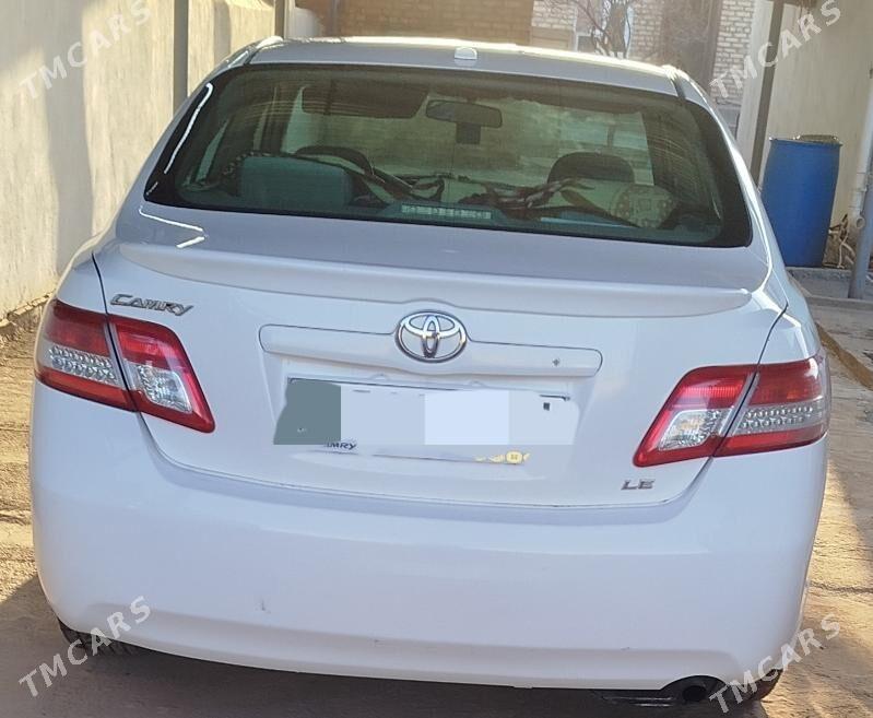 Toyota Camry 2011 - 220 000 TMT - Бабадайхан - img 1