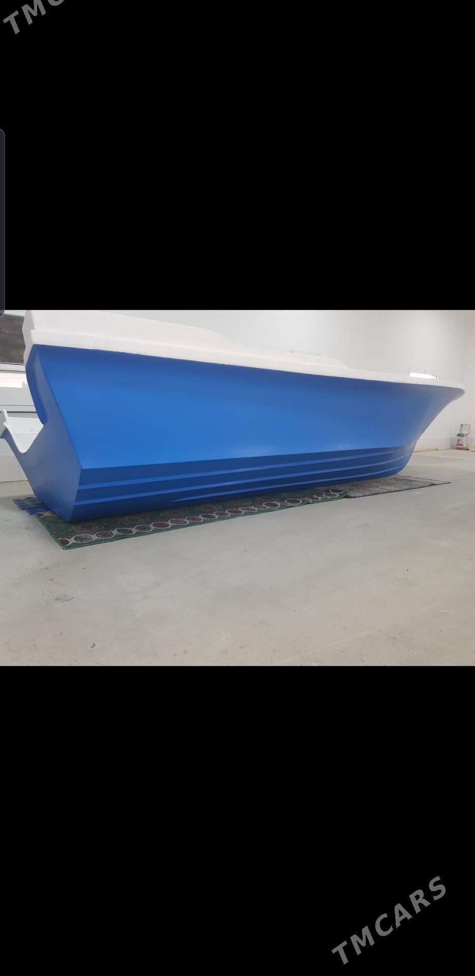 лодка - Туркменбаши - img 1