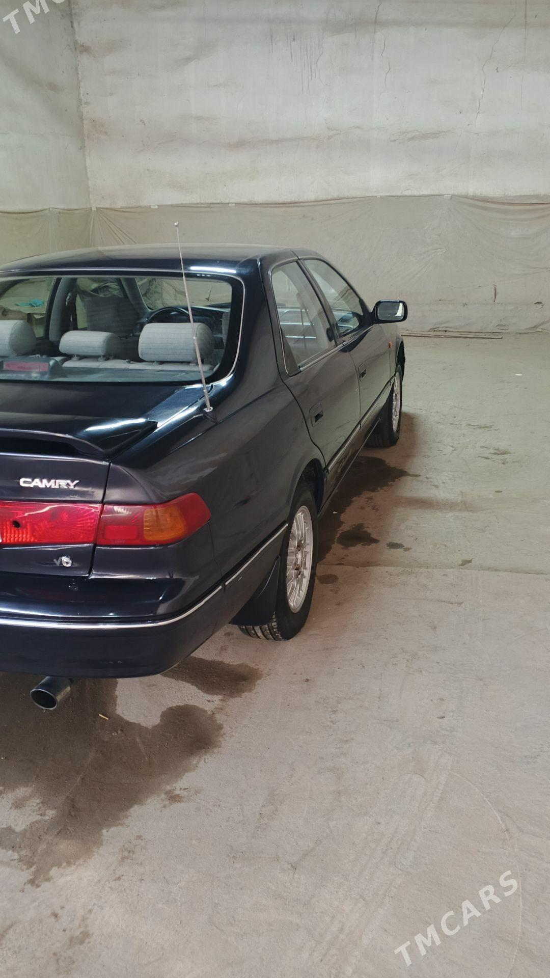 Toyota Camry 2000 - 145 000 TMT - Halaç - img 1