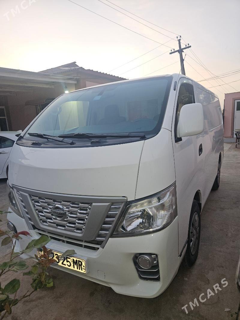 Nissan Urvan 2020 - 320 000 TMT - Мары - img 1
