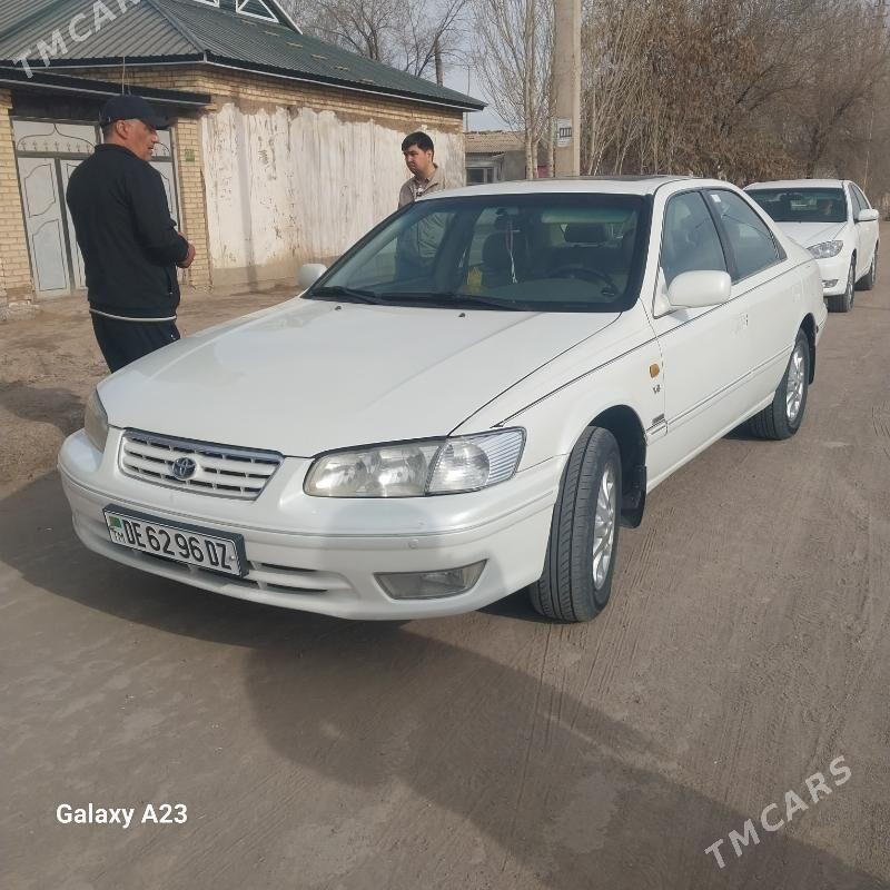 Toyota Camry 2000 - 200 000 TMT - Кёнеургенч - img 1