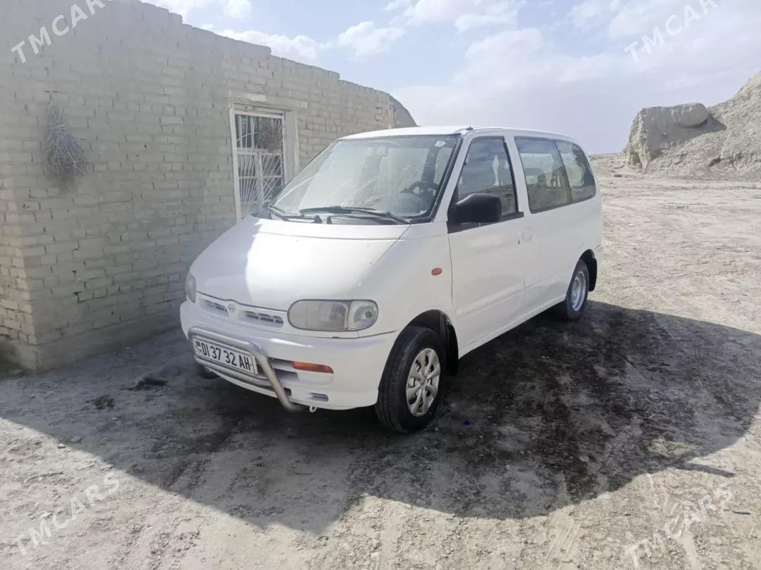 Nissan Teana 1995 - 30 000 TMT - Бахарден - img 1