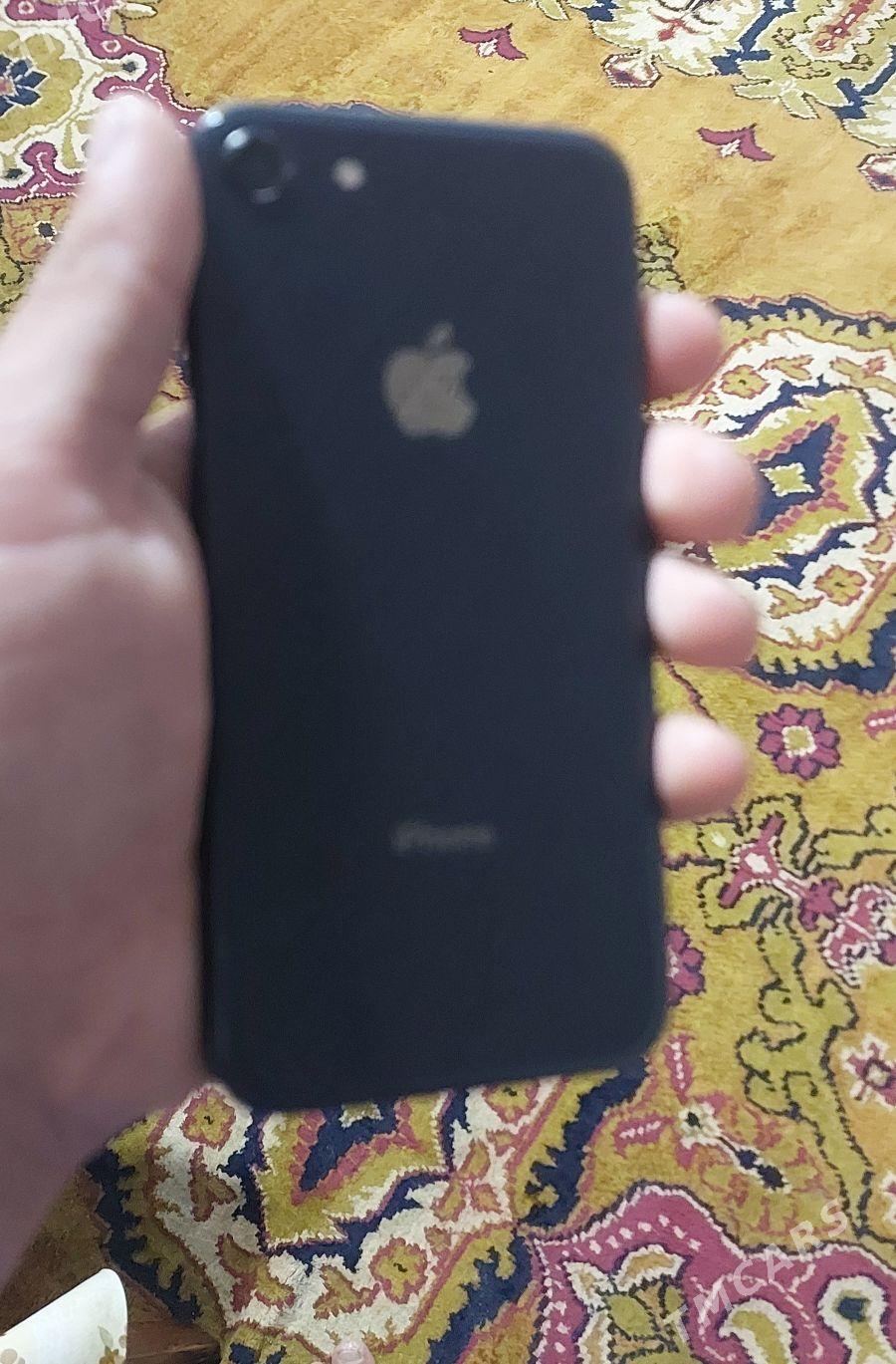 Iphone SE - Байрамали - img 1