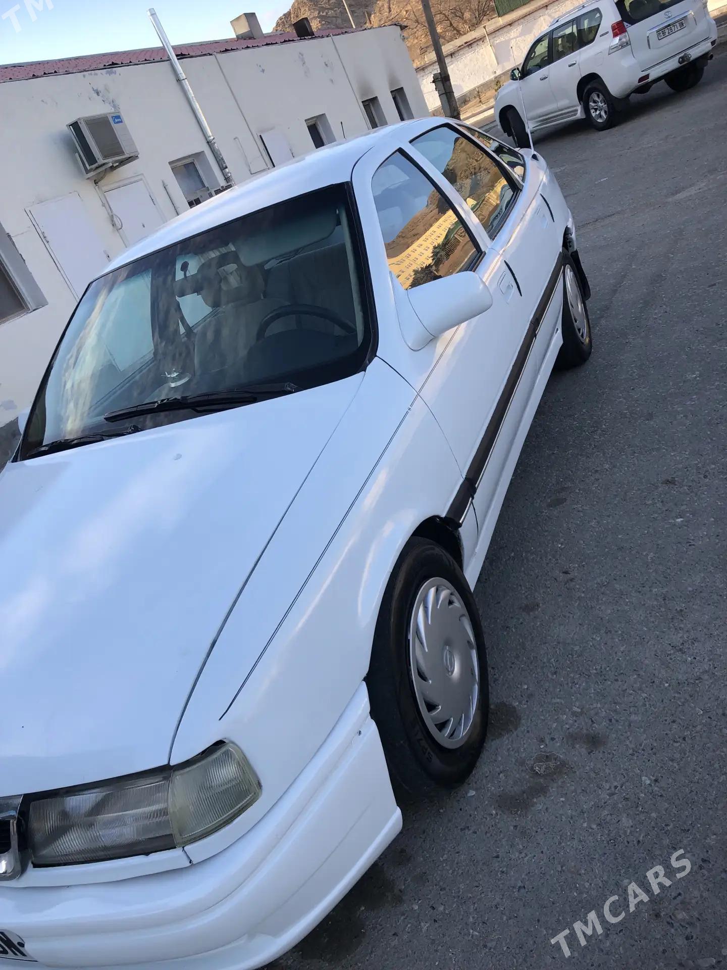 Opel Vectra 1994 - 42 000 TMT - Туркменбаши - img 1