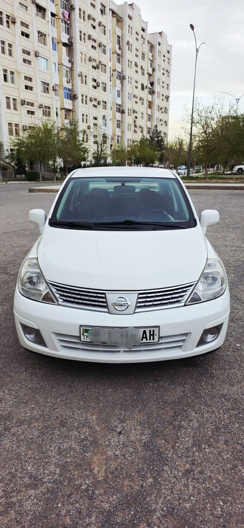 Nissan Versa 2010 - 125 000 TMT - Bäherden - img 1